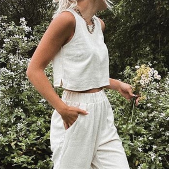 Zara Tops - Candidly Chan Linen Cropped Tank